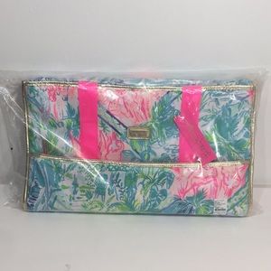 Lilly Pulitzer Bohemian Queen Weekender conv
